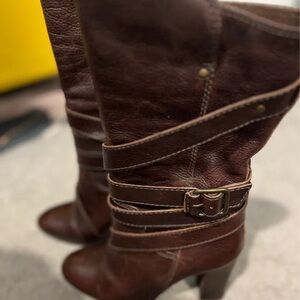 Elegant Brown Heeled Boots